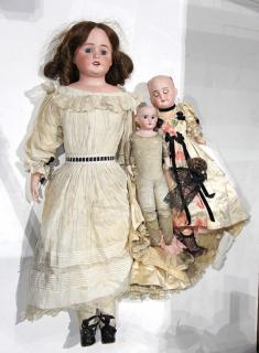 Appraisal: lot of German dolls consisting of a Simon Halbig bsique