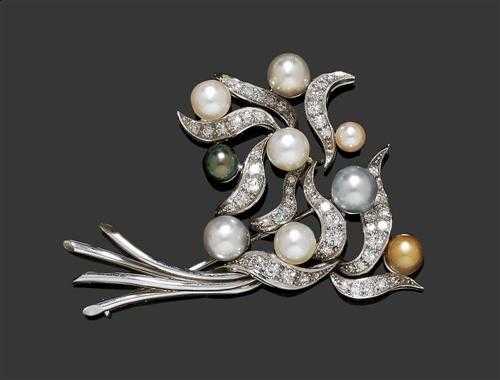 Appraisal: PEARL AND DIAMOND BROOCH ca White gold Elegant brooch in