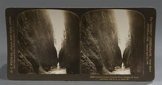 Appraisal: Americana stereoscopic view cards people and places in the United