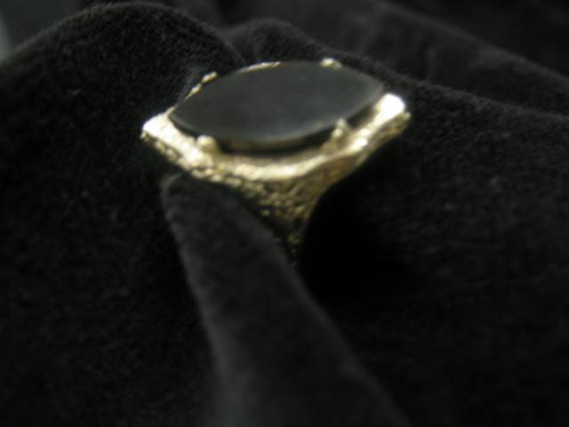 Appraisal: k Filagree Onyx Ring fancy cut white gold