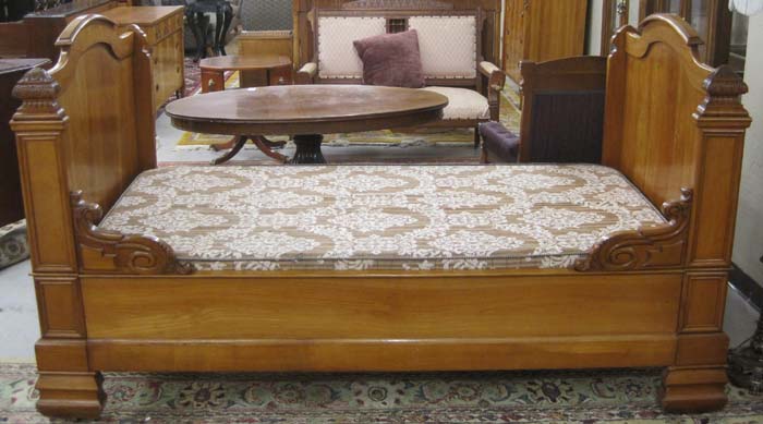 Appraisal: VICTORIAN CARVED MAPLE DAYBED WITH CUSTOM MATTRESS Continental th century