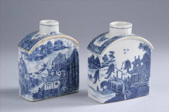 Appraisal: TWO CHINESE EXPORT BLUE AND WHITE PORCELAIN TEA CADDIES Circa