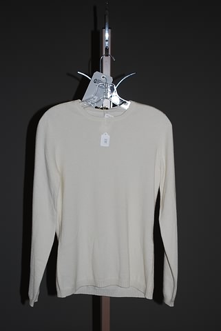 Appraisal: Loro Piana butter cream long sleeve T-neck sweater Size L