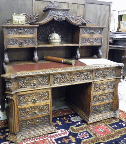 Appraisal: VICTORIAN CARVED OAK DESK English th century The double pedestal