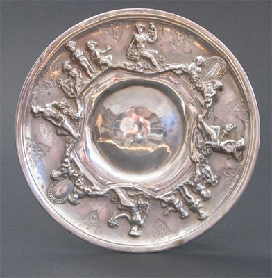 Appraisal: An Elkington Co silver dish cast in relief with classical