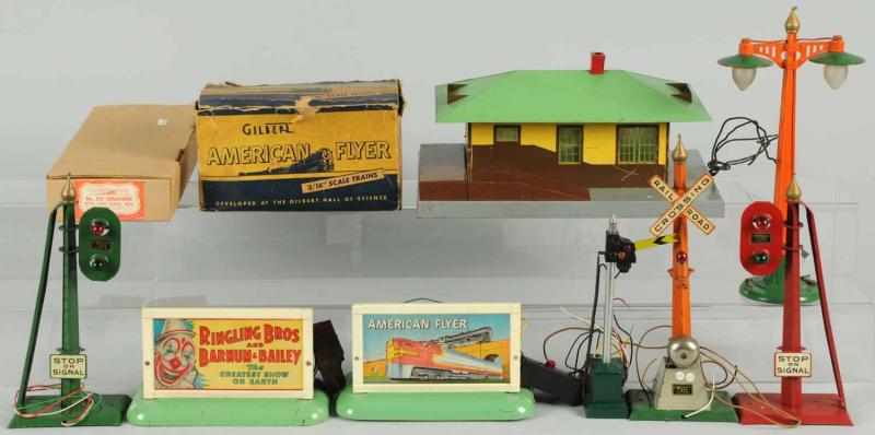 Appraisal: Lot of American Flyer S-Gauge Accessory Items American Pre-war Includes