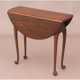 Appraisal: A Queen Anne Style Mahogany Drop Leaf Side Table th