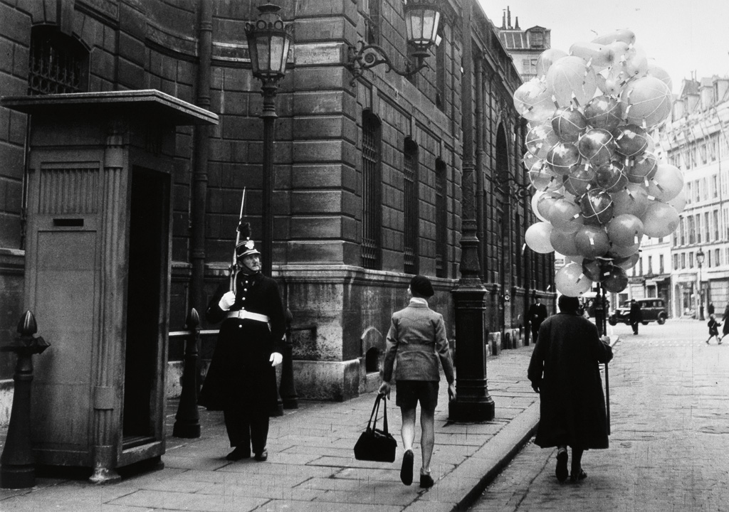 Appraisal: ROBERT DOISNEAU - Le Garde et les Ballons The Guard