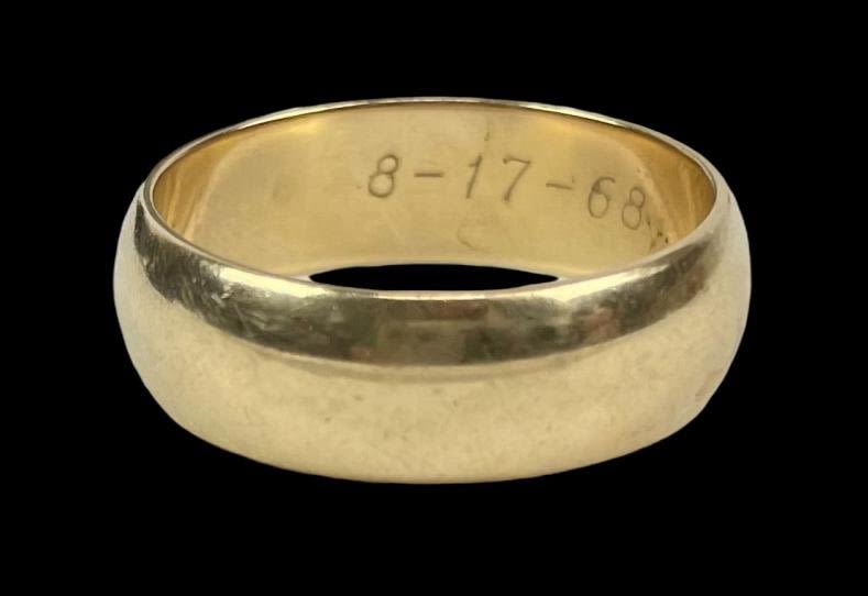 Appraisal: K Gold Band Ring Size Engraved with date on inside