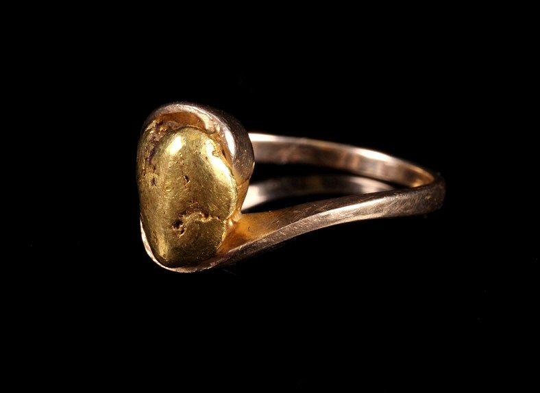 Appraisal: Karat Gold Nugget Ladies Ring In this lot is a