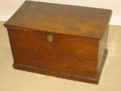 Appraisal: A GEORGE III OAK BOX of oblong form with hinged