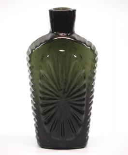 Appraisal: Pattern An early th century pattern-molded glass Sunburst flask probably