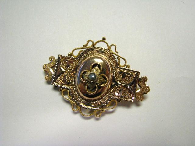 Appraisal: Antique Victorian yellow gold brooch