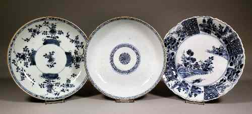 Appraisal: An th Century Chinese ''Batavian'' blue and white porcelain saucer