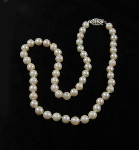 Appraisal: CHOKER LENGTH JAPANESE AKOYA PEARL NECKLACE with Accurate Gem Lab