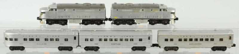 Appraisal: Lionel Union Pacific Passenger Train Set American O- gauge Includes