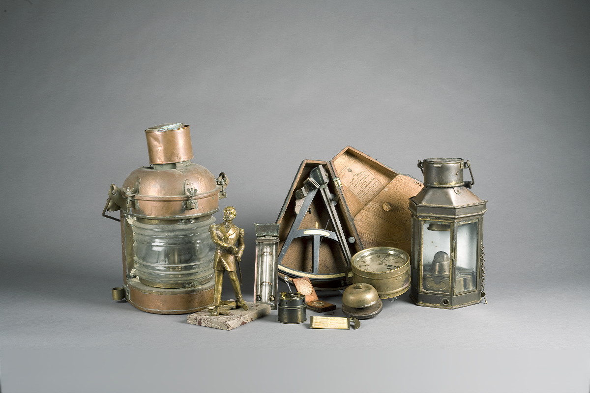 Appraisal: COPPER SHIP'S LANTERN DATED Of typical form with copper body