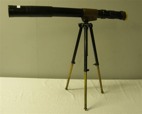 Appraisal: World War military telescope on tripod base length