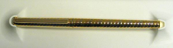 Appraisal: DUNHILL Trinity Karat Gold Fountain Pen Exquisite Karat slender gold