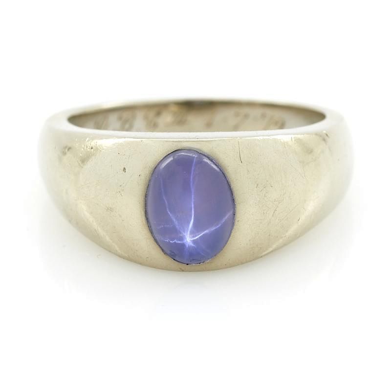 Appraisal: k White gold and star sapphire ring k White gold