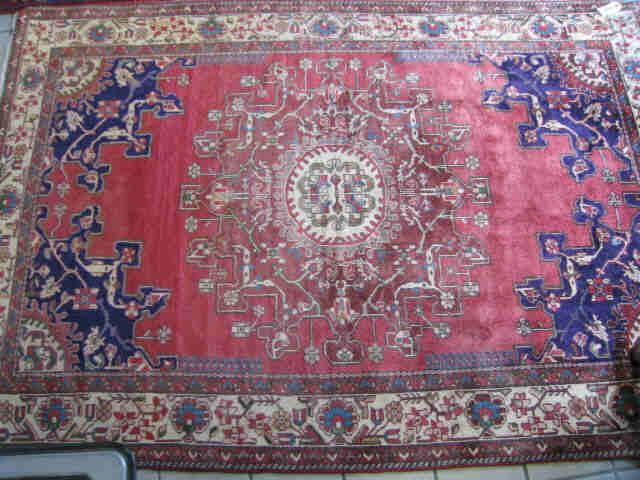 Appraisal: Hamadan Persian Handmade Rug central medallion on salmon field flowering