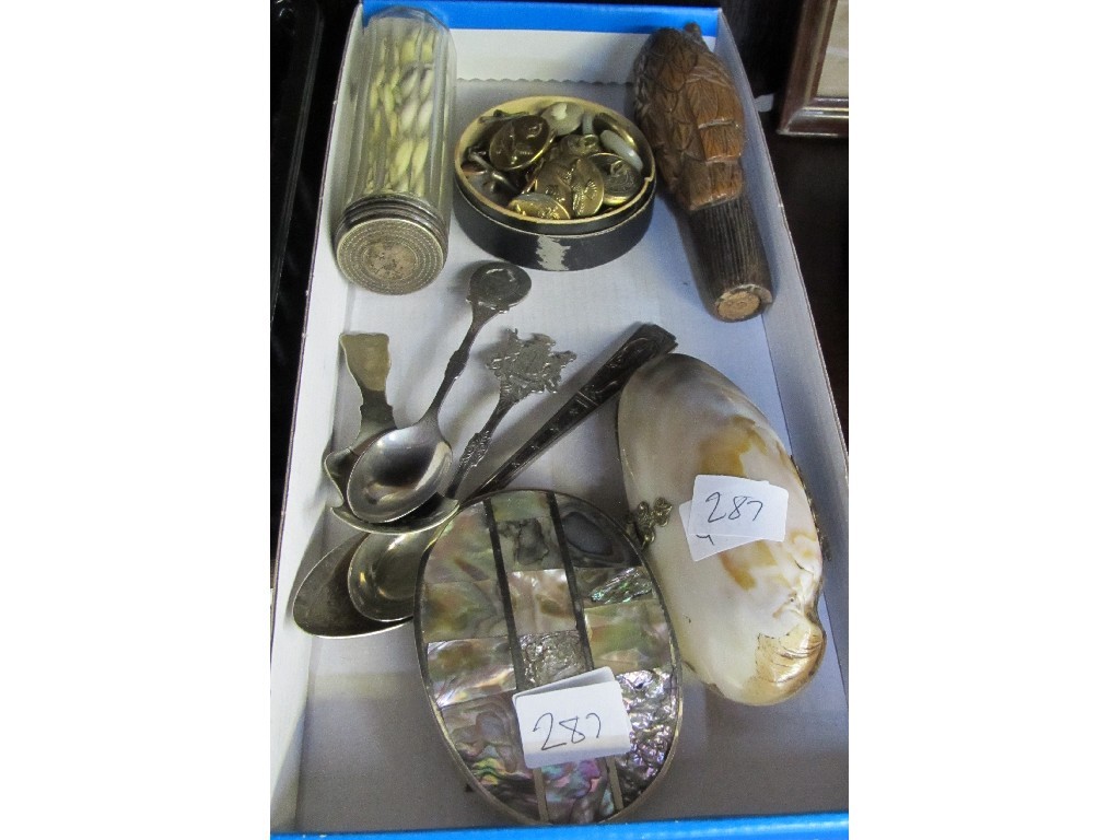 Appraisal: Box of miscellania - mother of pearl purse military buttons