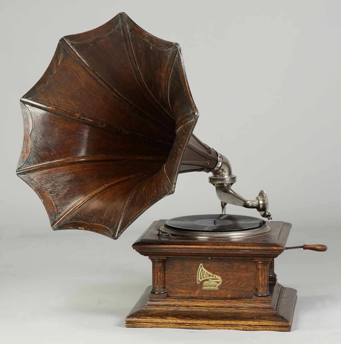 Appraisal: Disc Graphophone Type 'BII' Paneled oak horn Provenance Dr Richard