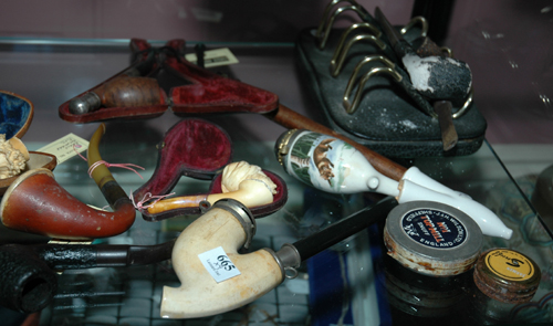 Appraisal: A COLLECTION OF ANTIQUE PIPES INCLUDING MEERSCHAUM Nine items in