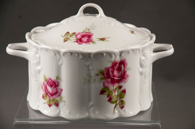 Appraisal: Rosenthal Porcelain Lidded Tureen German Classic Rose pattern Marked on