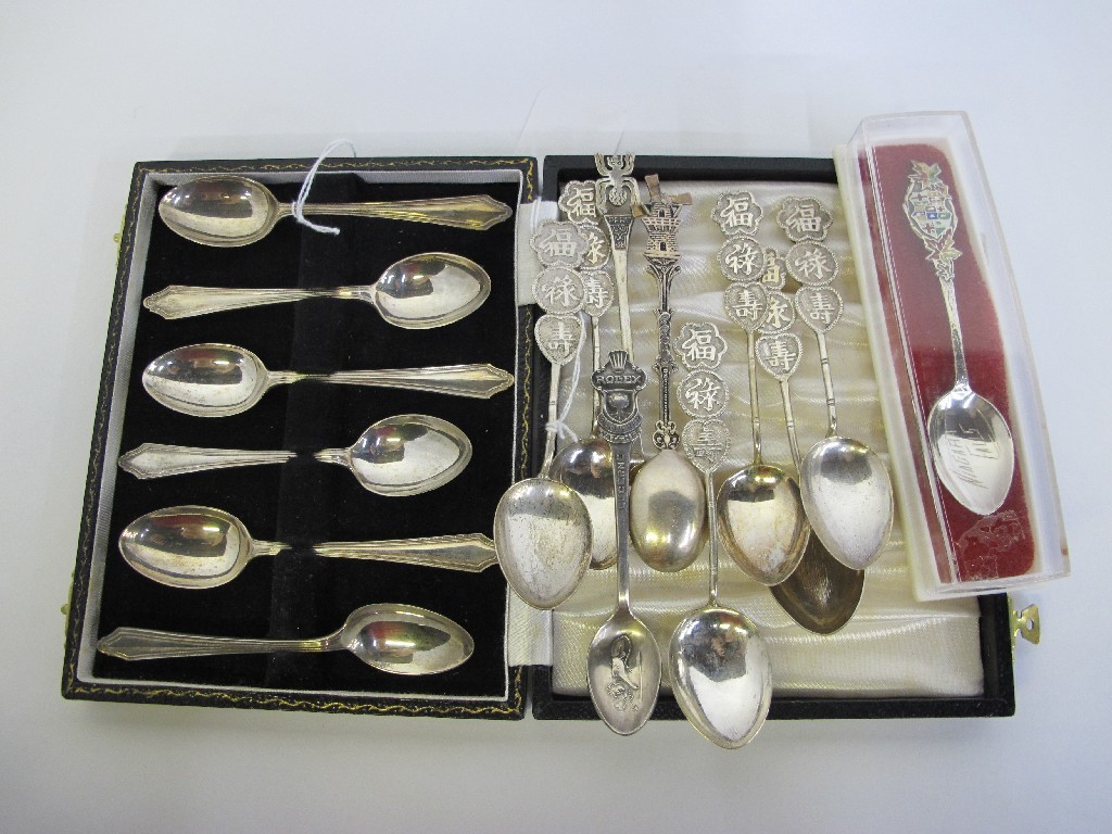 Appraisal: A lot comprising a cased set of six silver spoons