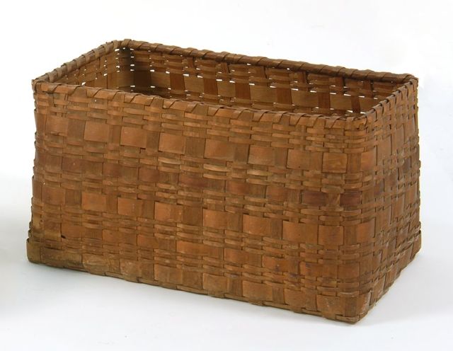 Appraisal: MAINE INDIAN SPLINTWORK BERRY BASKET In rectangular form Height Length