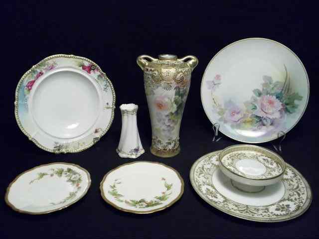 Appraisal: Assorted pieces of Nippon porcelain pieces Includes floral and gilt