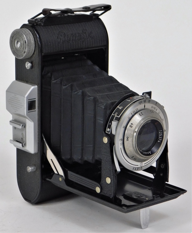 Appraisal: FRANKA KAMERAWERKE BONAFIX FOLDING CAMERA Franka Kamerawerke Bonafix folding camera