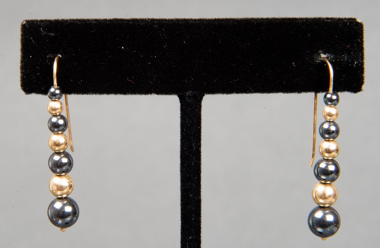 Appraisal: K YELLOW GOLD HEMATITE GOLD BEAD WIRE EARRINGS Modern K