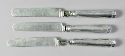 Appraisal: Three Charleston coin silver knives hollow handle thread decoration no