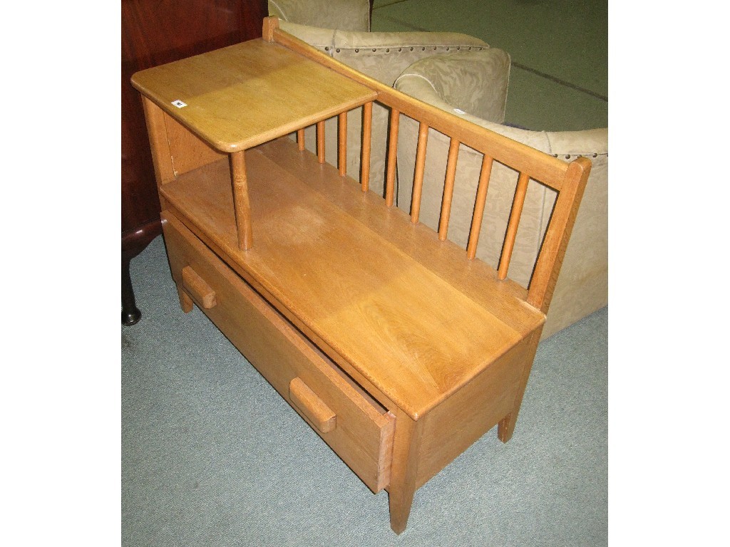 Appraisal: Oak telephone seat