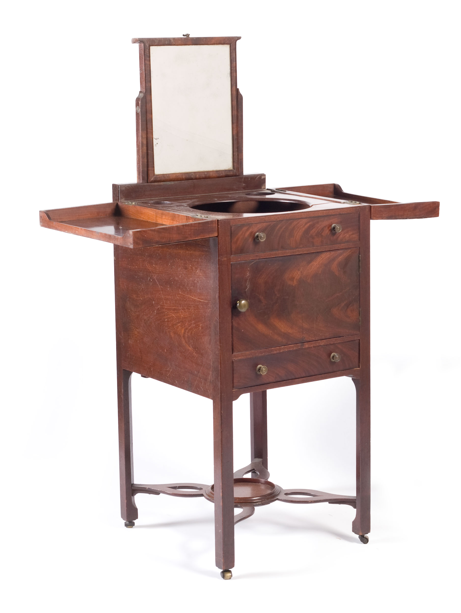 Appraisal: GEORGIAN MAHOGANY WASHSTAND The rectangular hinged top opening to an