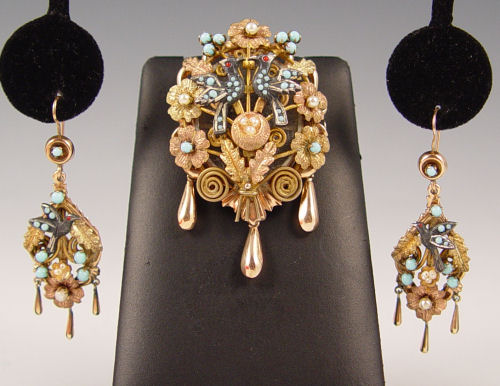 Appraisal: K SPANISH BAROQUE REVIVAL TRI COLOR GOLD BROOCH EARRING SUITE