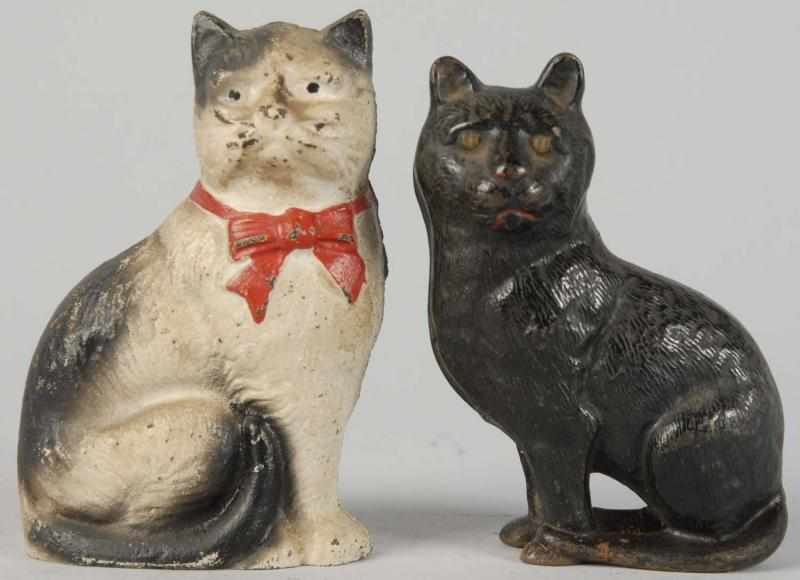 Appraisal: Lot of Cast Iron Cat Still Banks Description Includes one