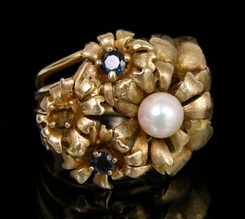 Appraisal: Ladies' Floral Design Gold Ring with Sapphires and a Pearl