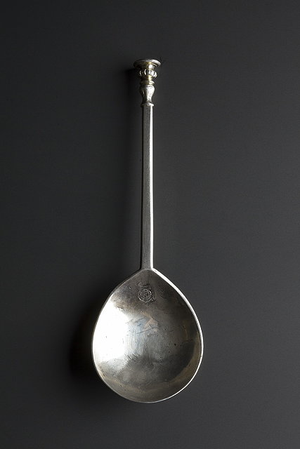 Appraisal: A SILVER SEAL TOP SPOON c - attributed to Robert