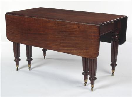 Appraisal: A Regency mahogany extending dining table By Gillows of Lancaster