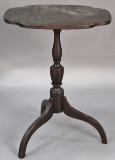 Appraisal: Federal shaped top candlestand on urn turned shaft set on