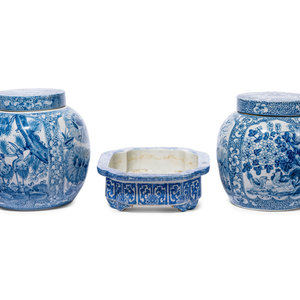 Appraisal: A Pair of Blue and White Porcelain Ginger Jars and