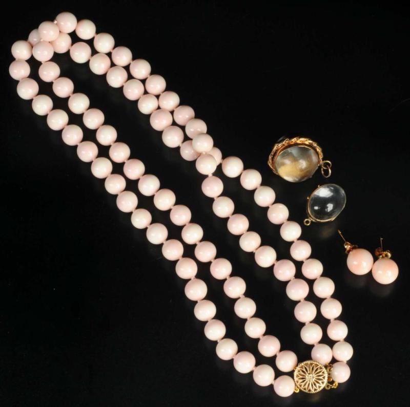 Appraisal: Lot of Antique Jewelry Pieces Description Includes one pink coral