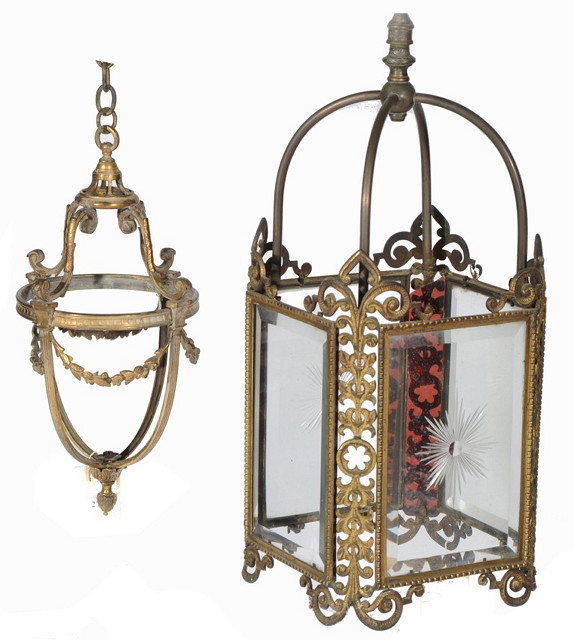 Appraisal: AN EDWARDIAN GILT METAL HALL LANTERN with swags and reeded