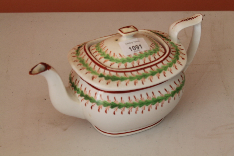 Appraisal: A New Hall teapot with green and red borders