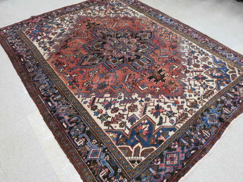 Appraisal: SEMI-ANTIQUE PERSIAN HERIZ CARPET Heris region East Azerbaijan Province northwest