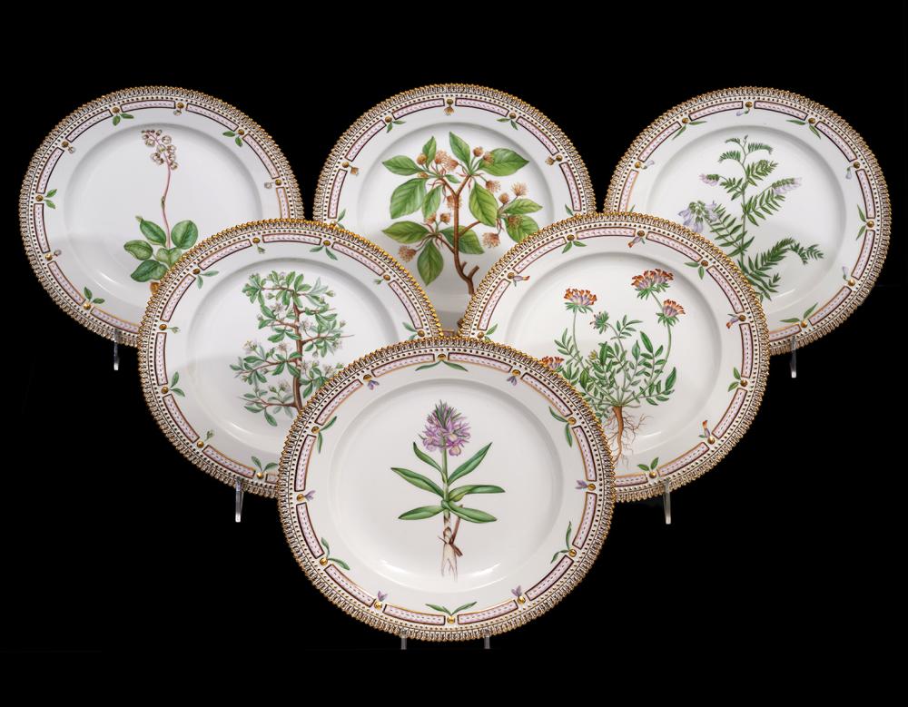 Appraisal: FLORA DANICA DINNER PLATES Flora Danica dinner plates Potentilla Vahliana