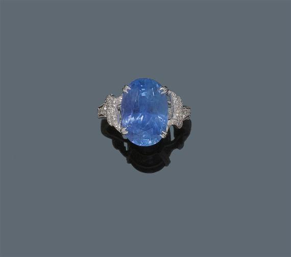 Appraisal: BURMA SAPPHIRE AND DIAMOND RING White gold Decorative classic ring